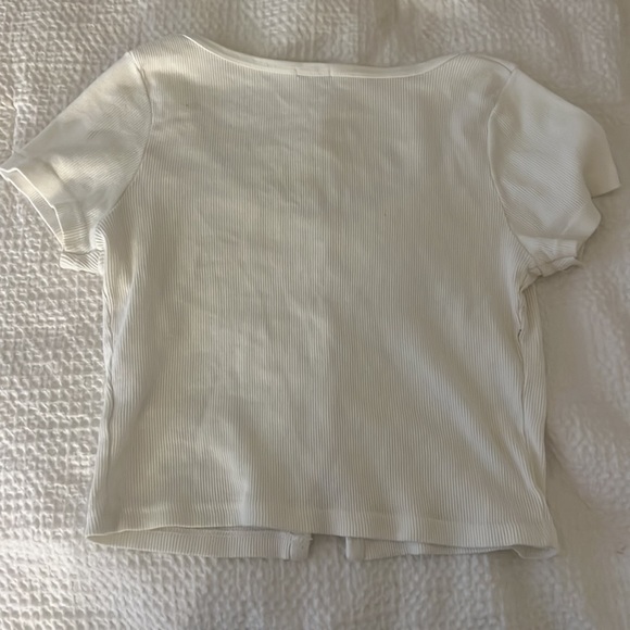 Brandy Melville T shirt - Picture 3 of 3